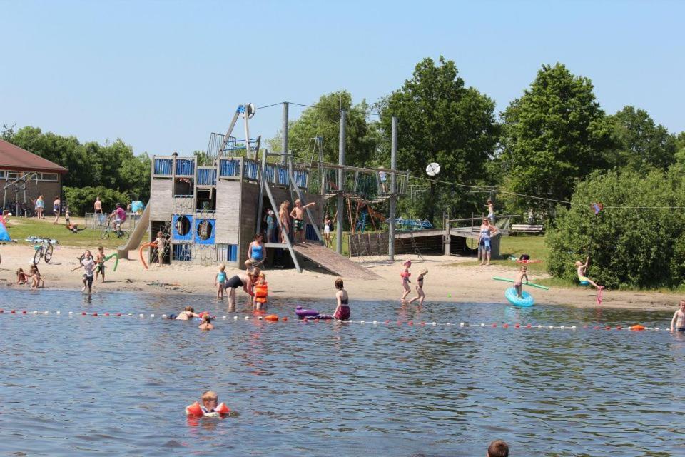 Ervaar 'Fryske Weelde' Op Vijf Sterren Vakantiepark De Kuilart Koudum Ngoại thất bức ảnh